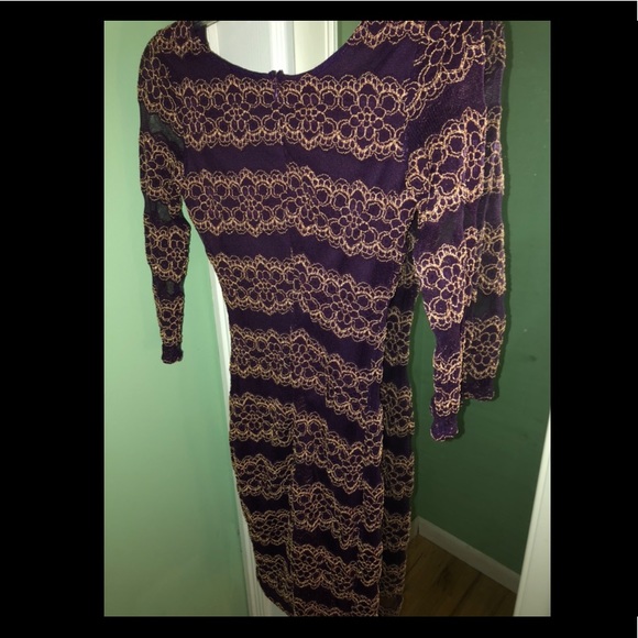 Formal dress - Picture 3 of 4